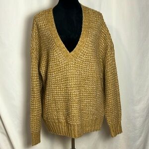 NWT Oversized V-neck chunky knit sweater S-L